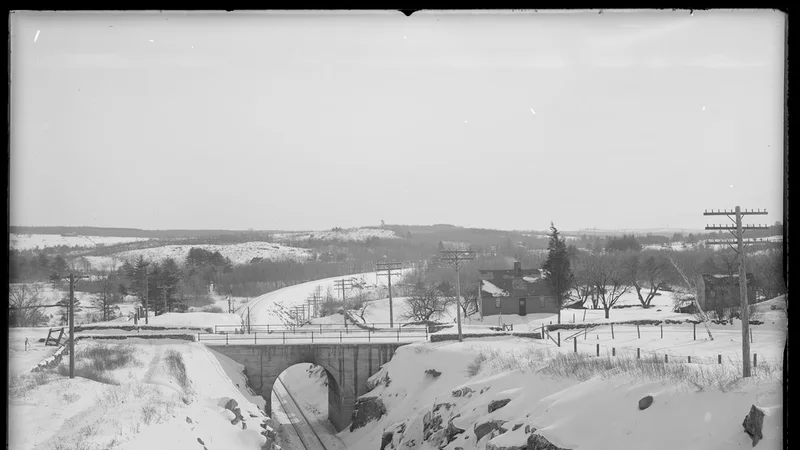 Relocation Central Massachusetts Railroad, Alexander Ohnsman's house, Clinton, Mass., Jan. 25, 1904 - DPLA - 783ba2b7cab83ee992c5c7a363c9b604.jpg