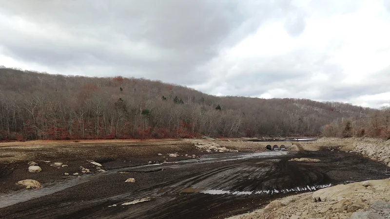 Oak Ridge Reservoir, NJ drought (2), Nov. 2024.jpg