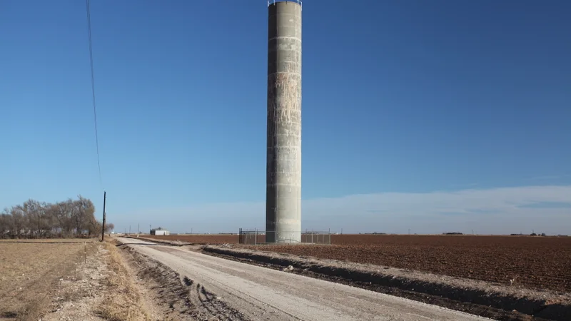 Smyer Texas Water Tower 2011.JPG