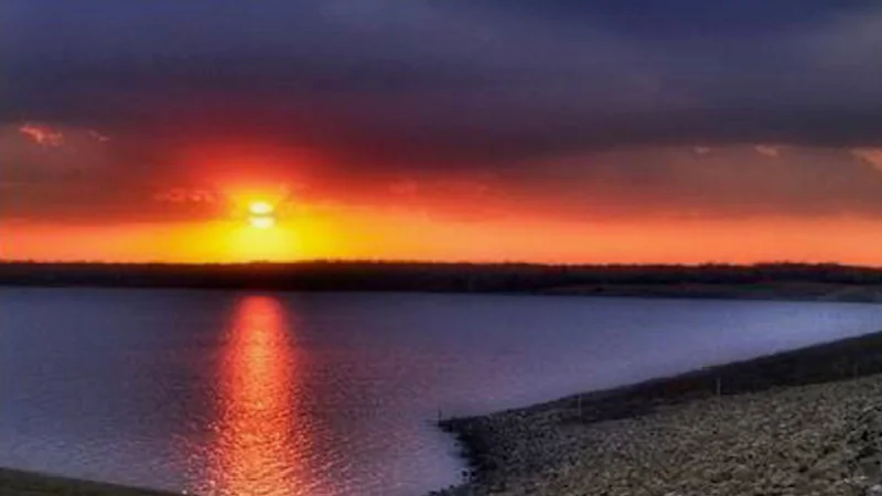 Pat Mayse Lake Dam.jpg