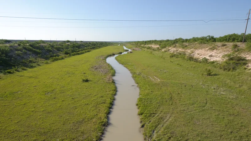 The equalization channel is a key component to the Twin Buttes Reservoir. (24745181559).jpg