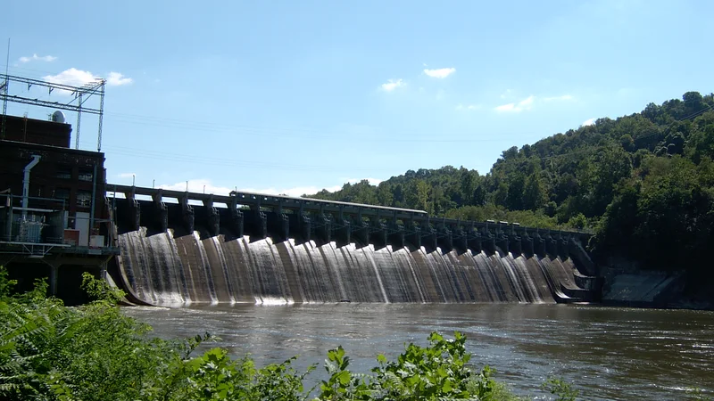 Lake Lynn Dam.jpg