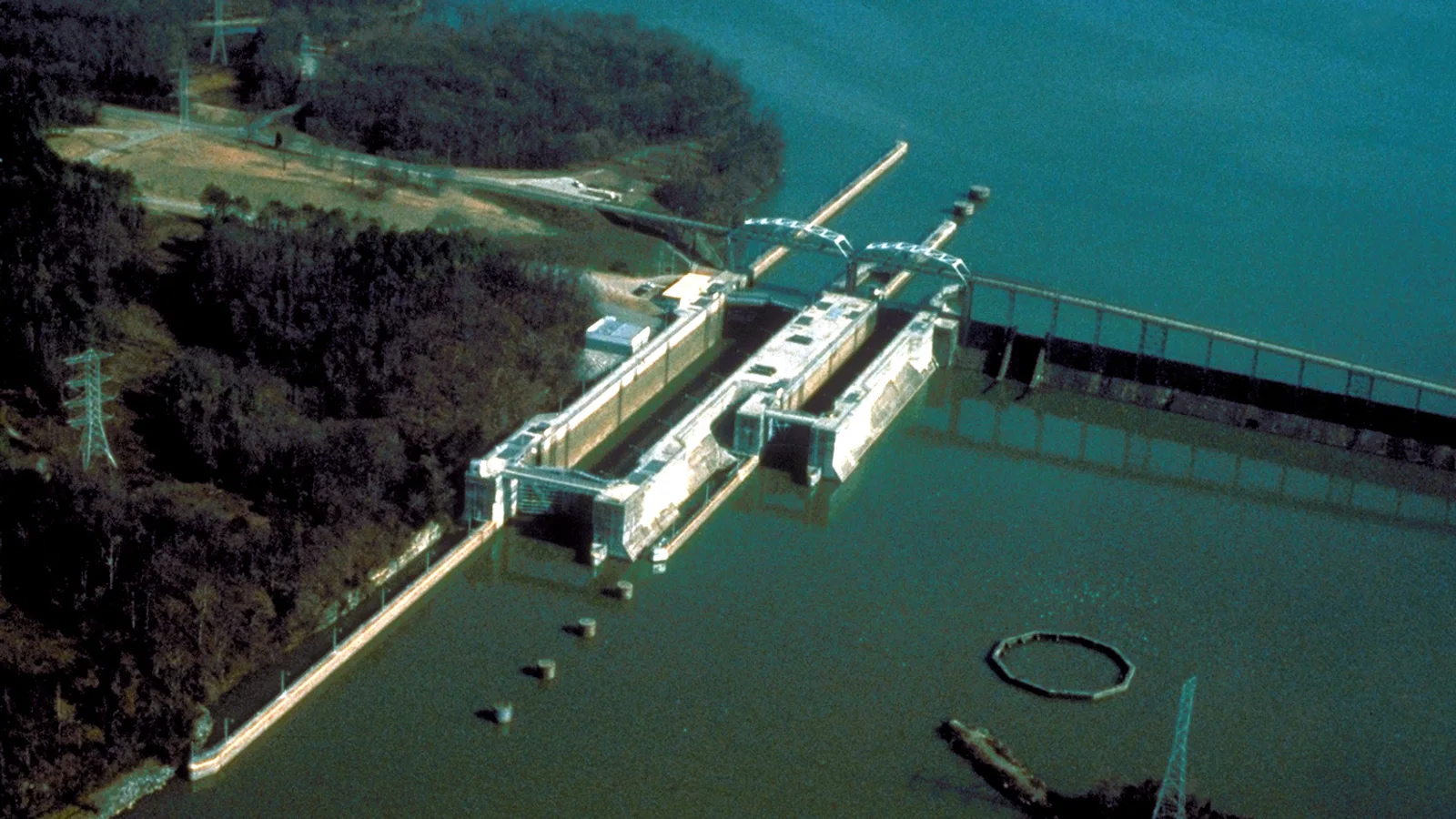 USACE Wheeler Lock and Dam.jpg