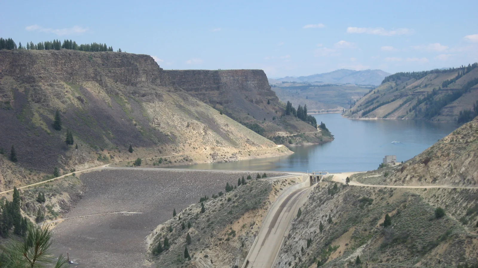 Anderson Ranch Dam and Reservoir.JPG