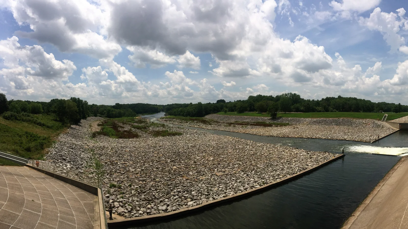 RendLake Dam E Spillway 20160715.jpg