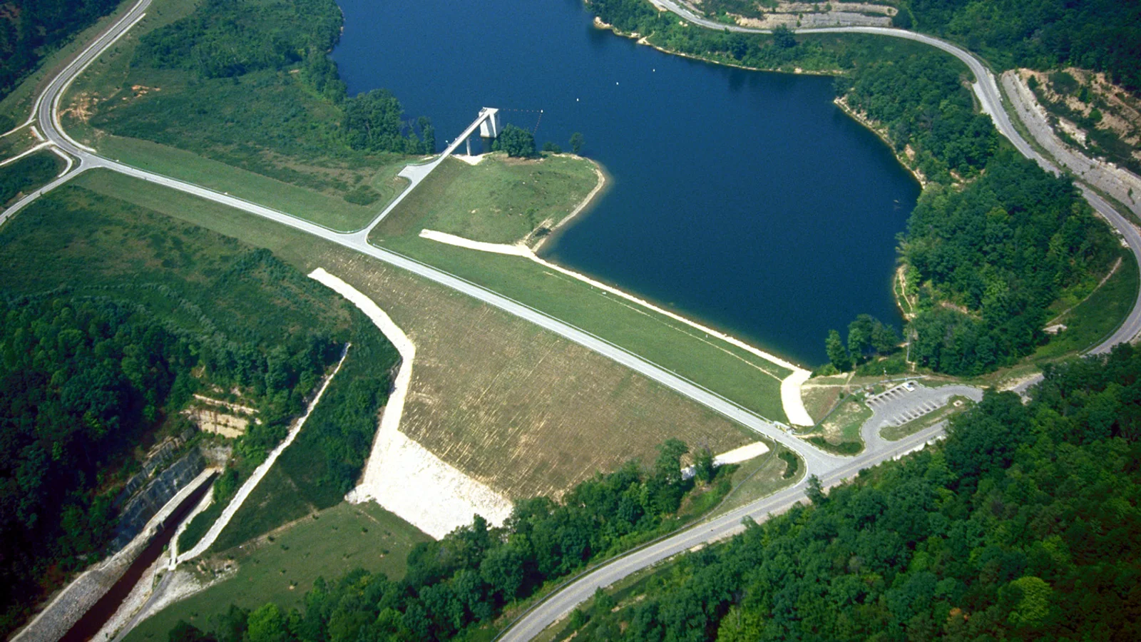 Paintsville Lake and Dam Kentucky.jpg
