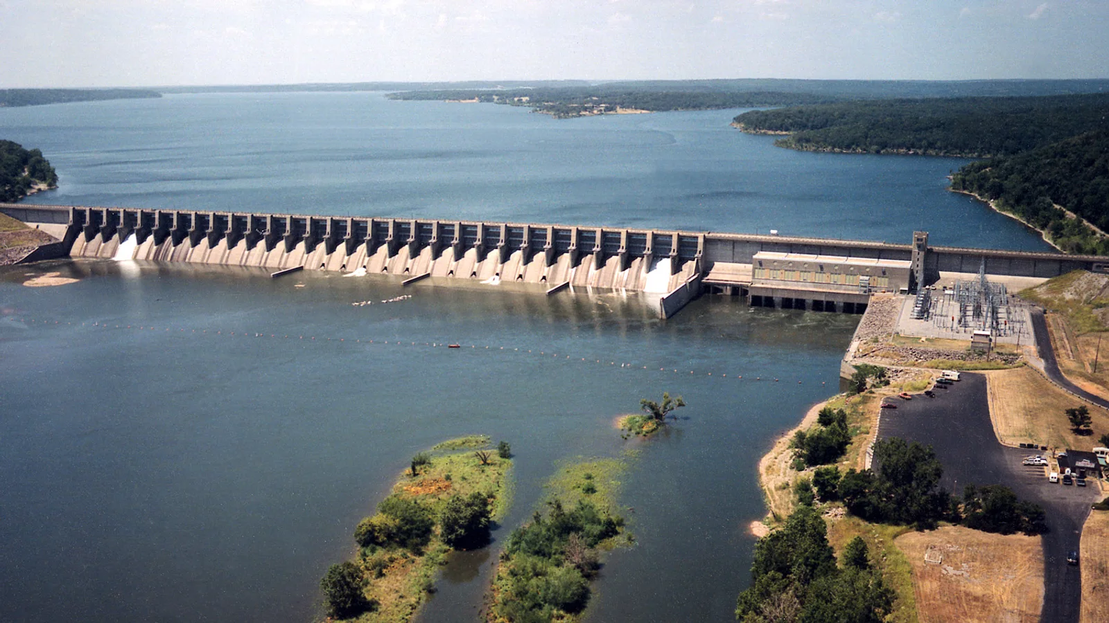 USACE Fort Gibson Lake and Dam.jpg