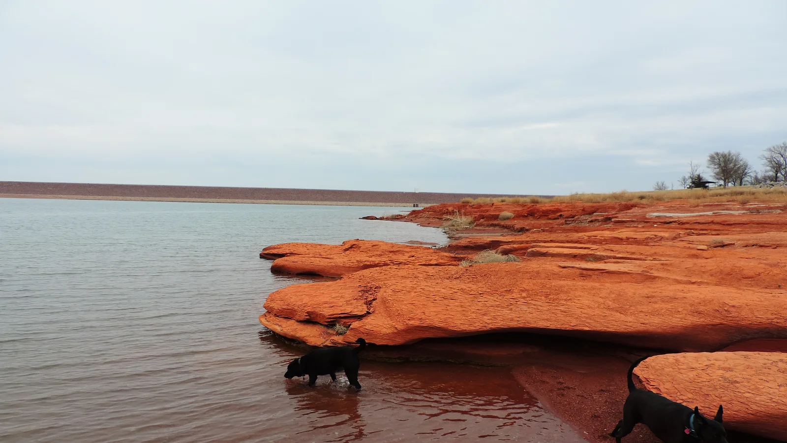 Foss Lake extremely low in April 2014.jpg