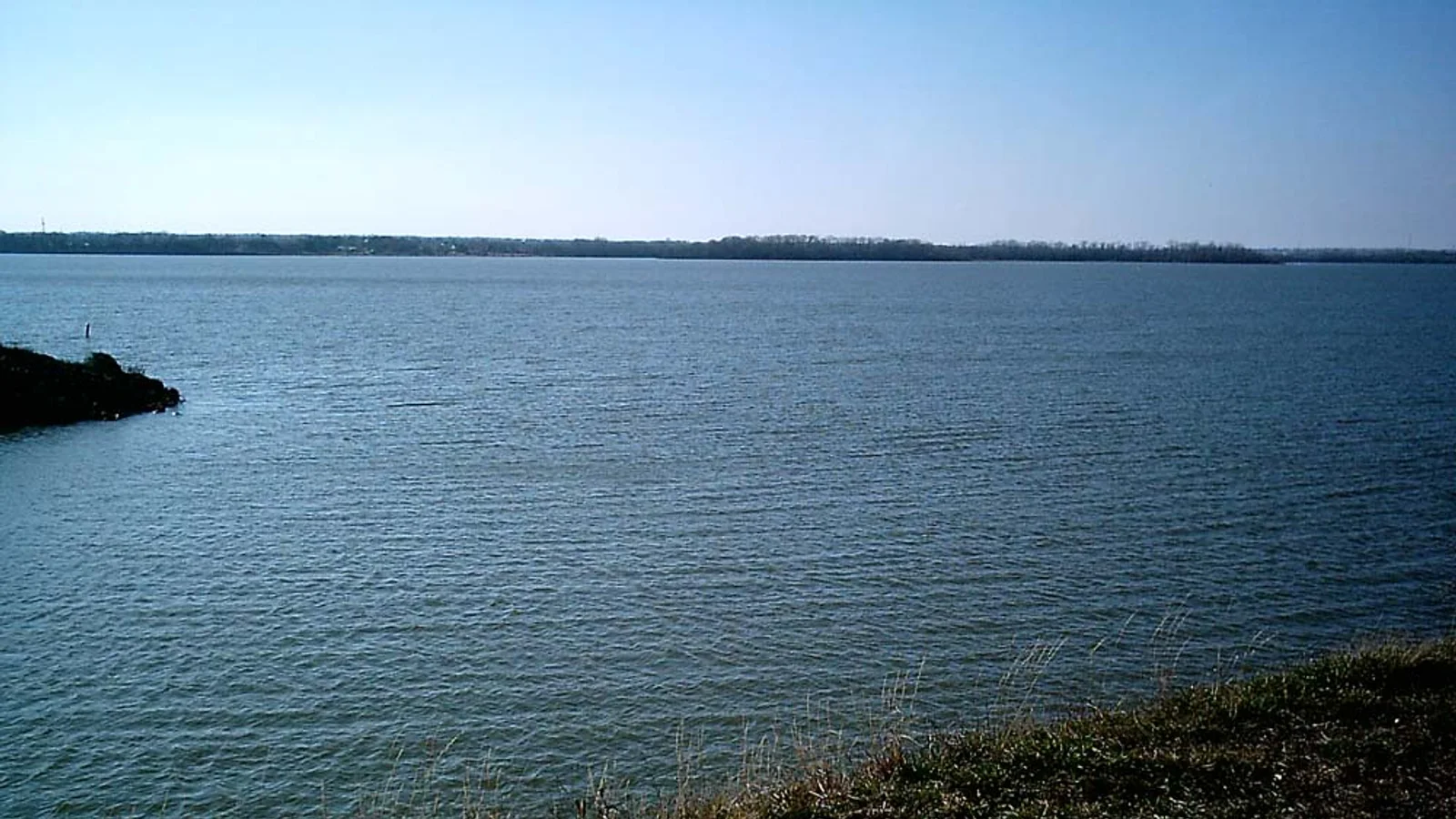 Lake Pat Cleburne.jpg