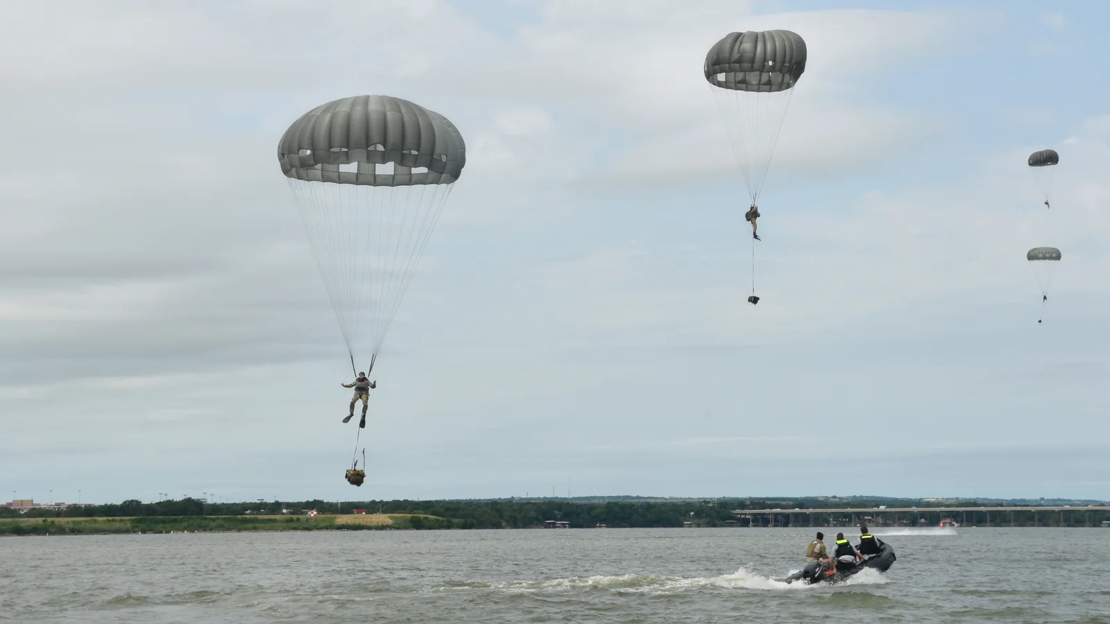 Texas National Guard (34623612770).jpg